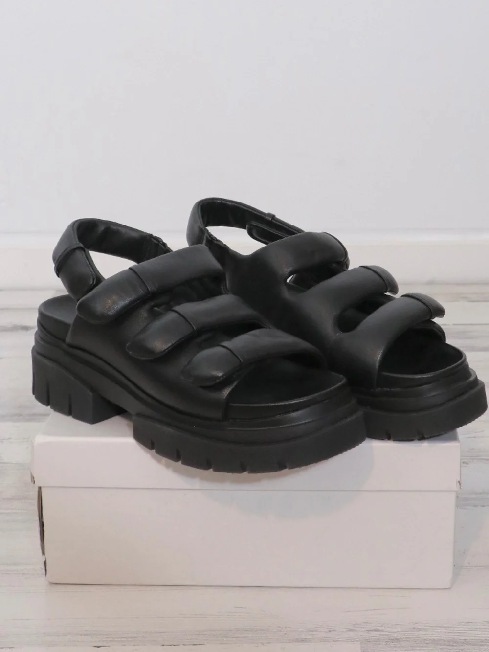 ASH Sun Black EU 41 (US Women's 11)